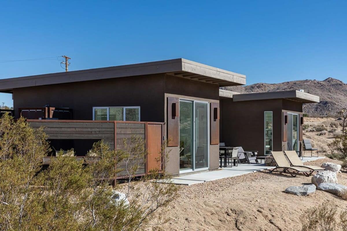 Shelter 2 L A Classic At Joshua Tree Park Entrance Extérieur photo