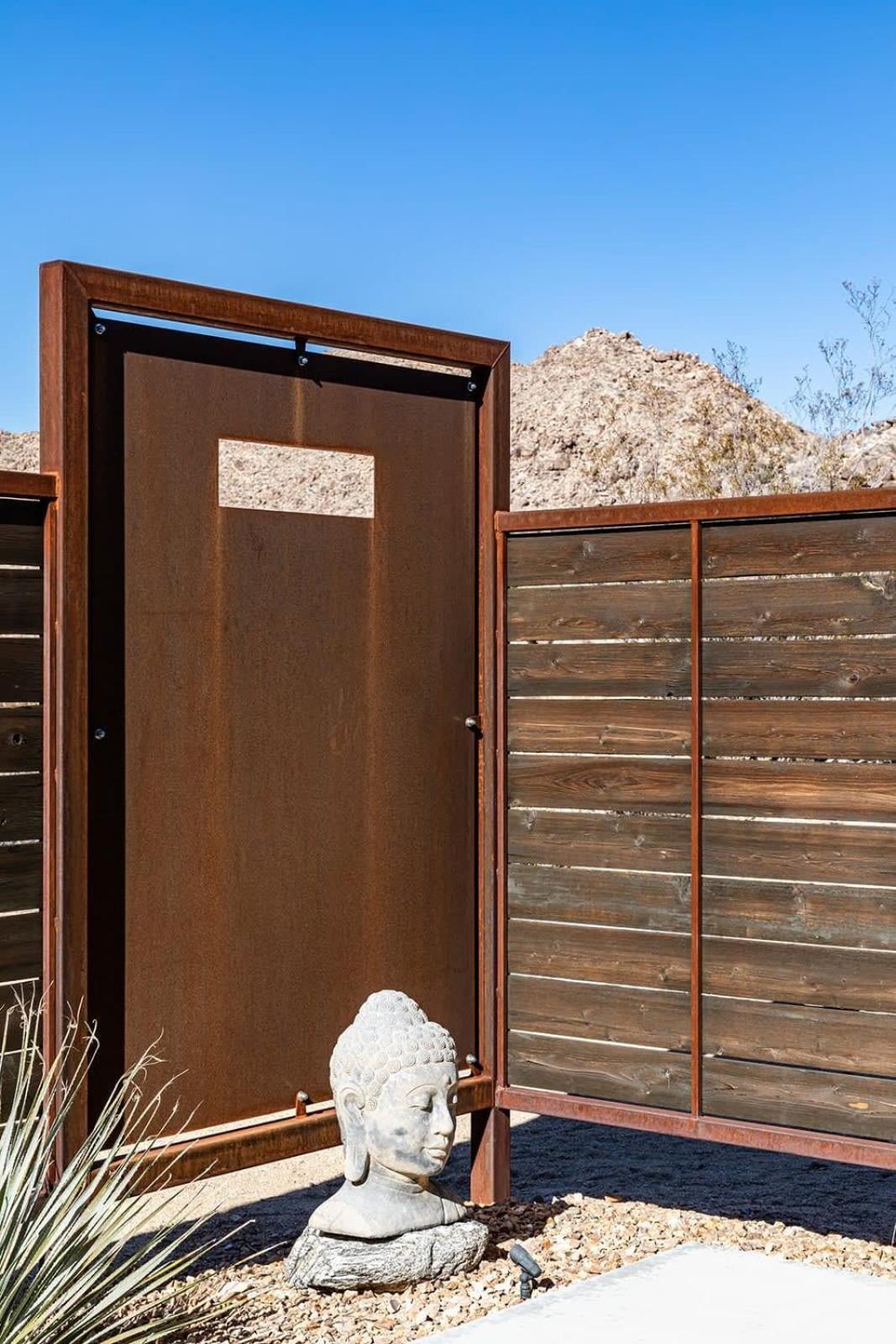 Shelter 2 L A Classic At Joshua Tree Park Entrance Extérieur photo